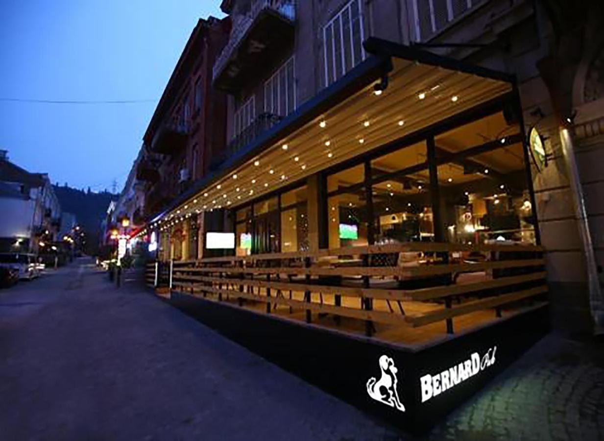 Luxury Inn Тбилиси Екстериор снимка